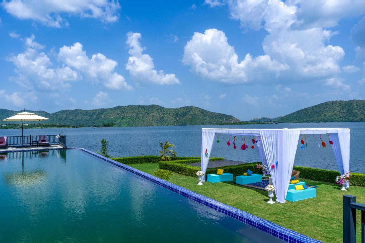 'zana' Lakeview - Scenic Lakeside Hotel Udaipur
